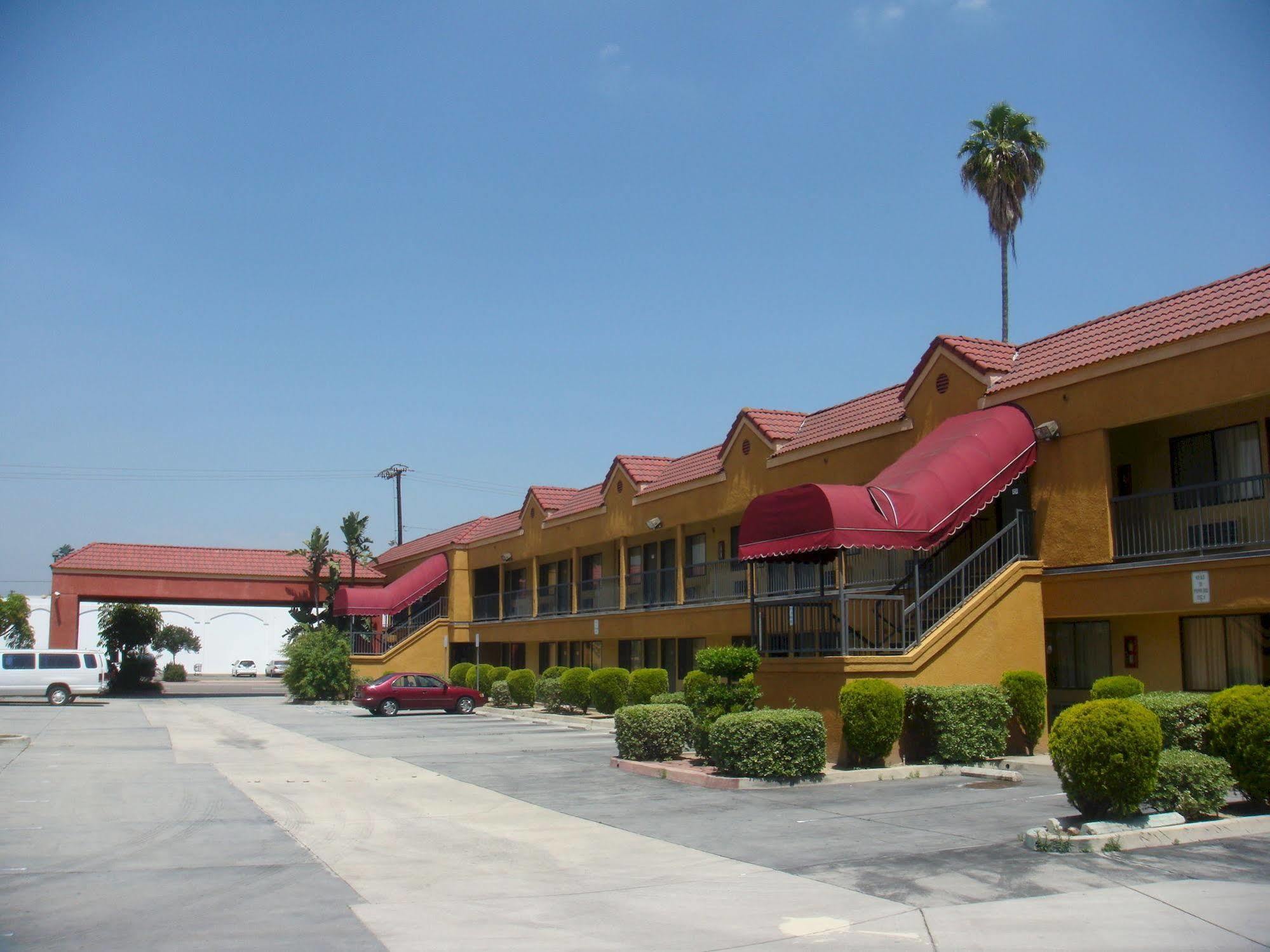 Budget Inn 라푸엔테 외부 사진